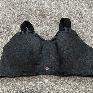 Livi Active Underwire Sports Bra